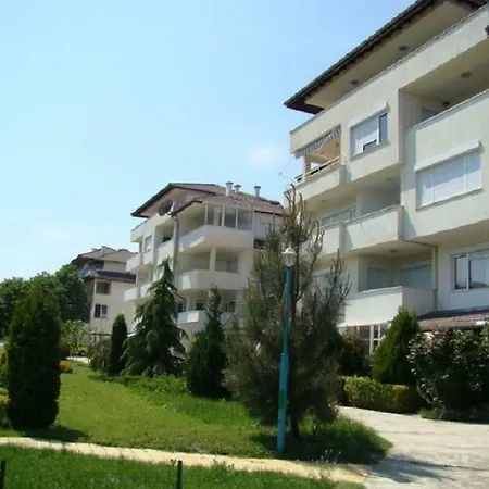 Apartamento Vacation 2 *