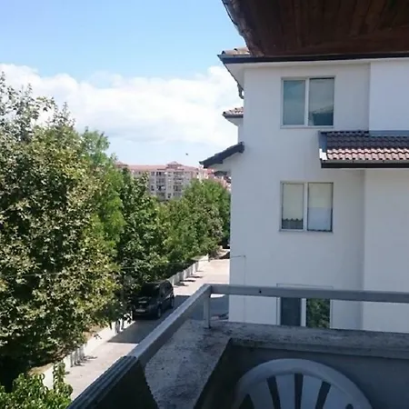 Apartment Vacation 2